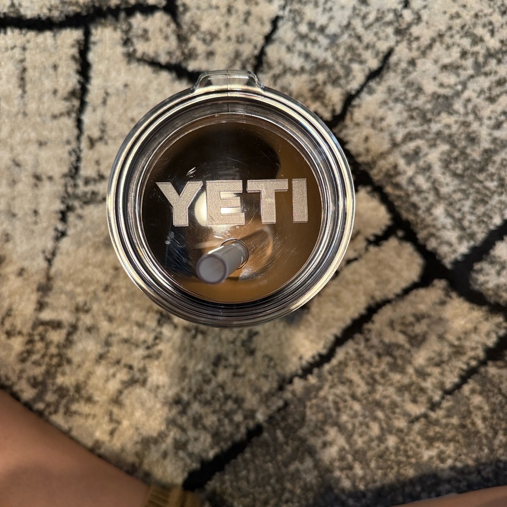 YETI Rambler 26 oz Stainless Steel Straw Cup *Canopy Green* - Picture 3 of 6